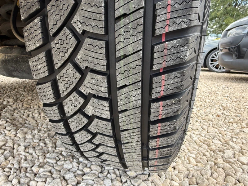 Toyota Rav4 Дизел, снимка 13 - Автомобили и джипове - 52630516