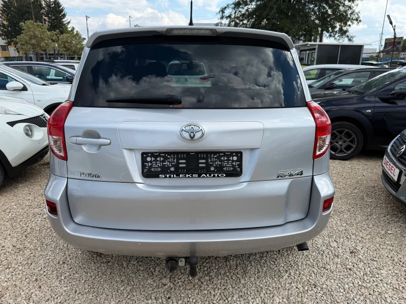 Toyota Rav4 Дизел, снимка 5 - Автомобили и джипове - 52630516