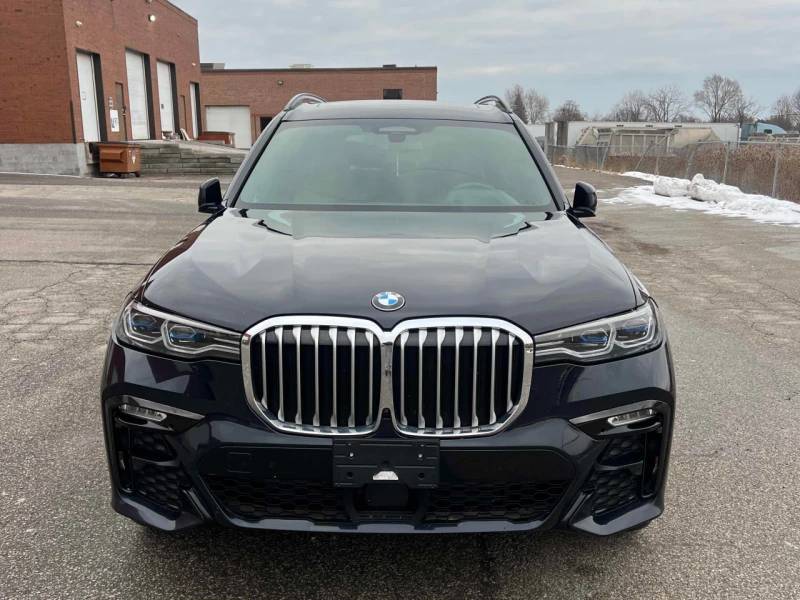 BMW X7 40i* M-pack* Laser* Distr* Обдух* Масаж* TV* 360* , снимка 2 - Автомобили и джипове - 52751729