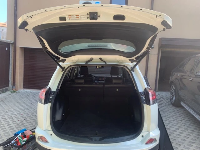 Toyota Rav4  CVT Luxury, снимка 8 - Автомобили и джипове - 55104733