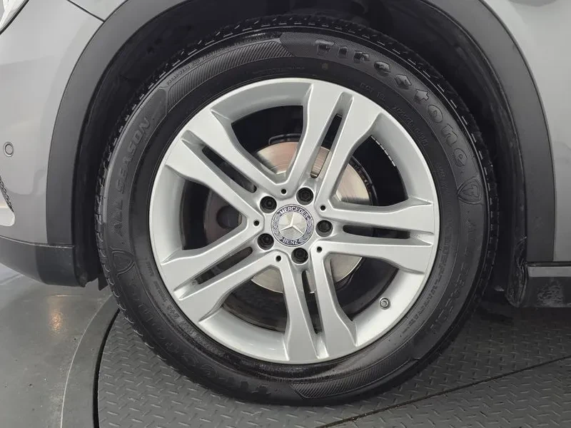 Mercedes-Benz GLA 200 D 4Matic, снимка 5 - Автомобили и джипове - 56093663