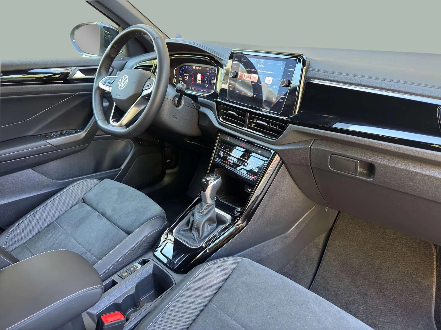 VW T-Roc VW T- Roc Style 1.5 TSI OPF DSG - изображение 9