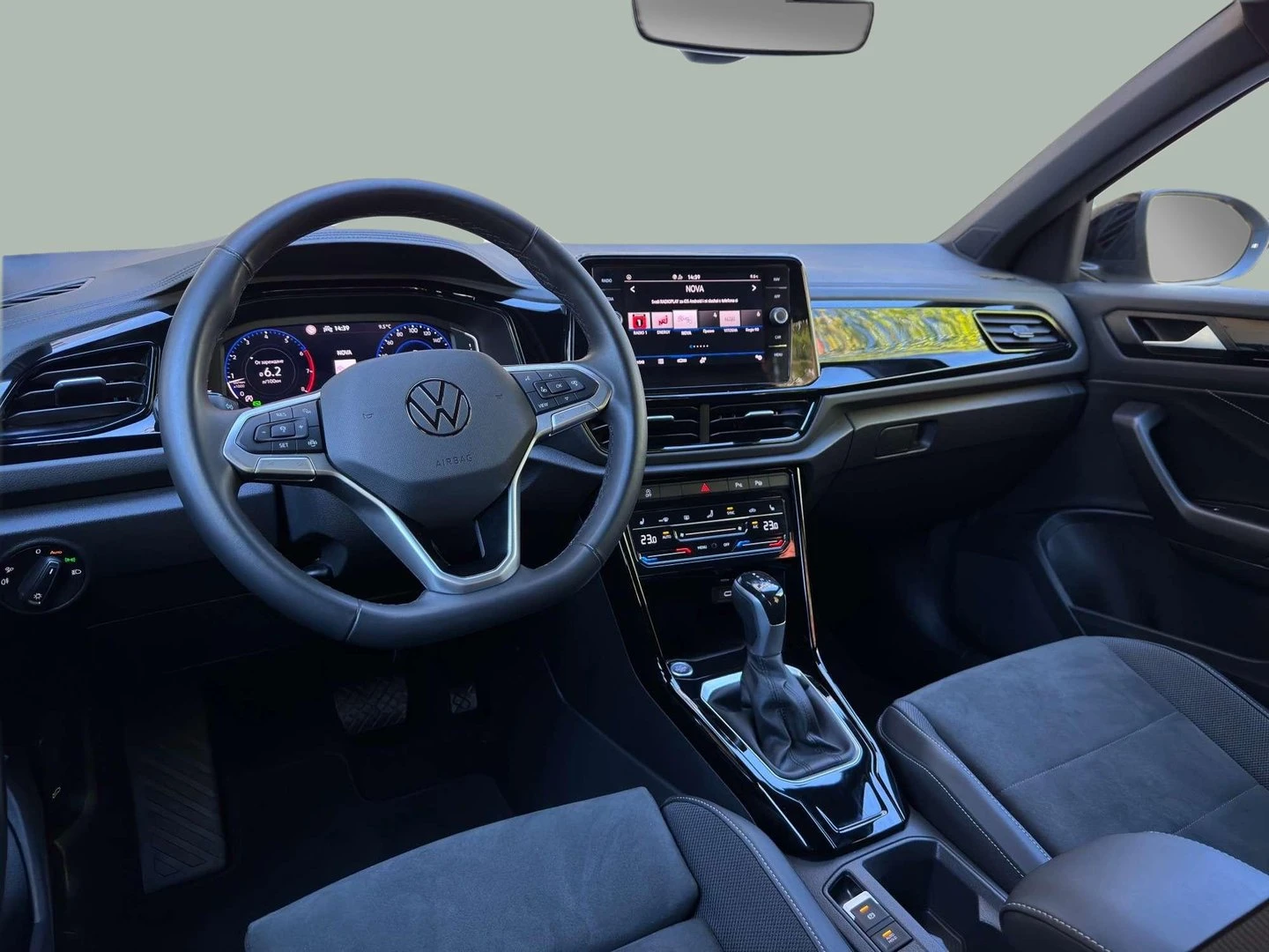 VW T-Roc VW T- Roc Style 1.5 TSI OPF DSG - изображение 8