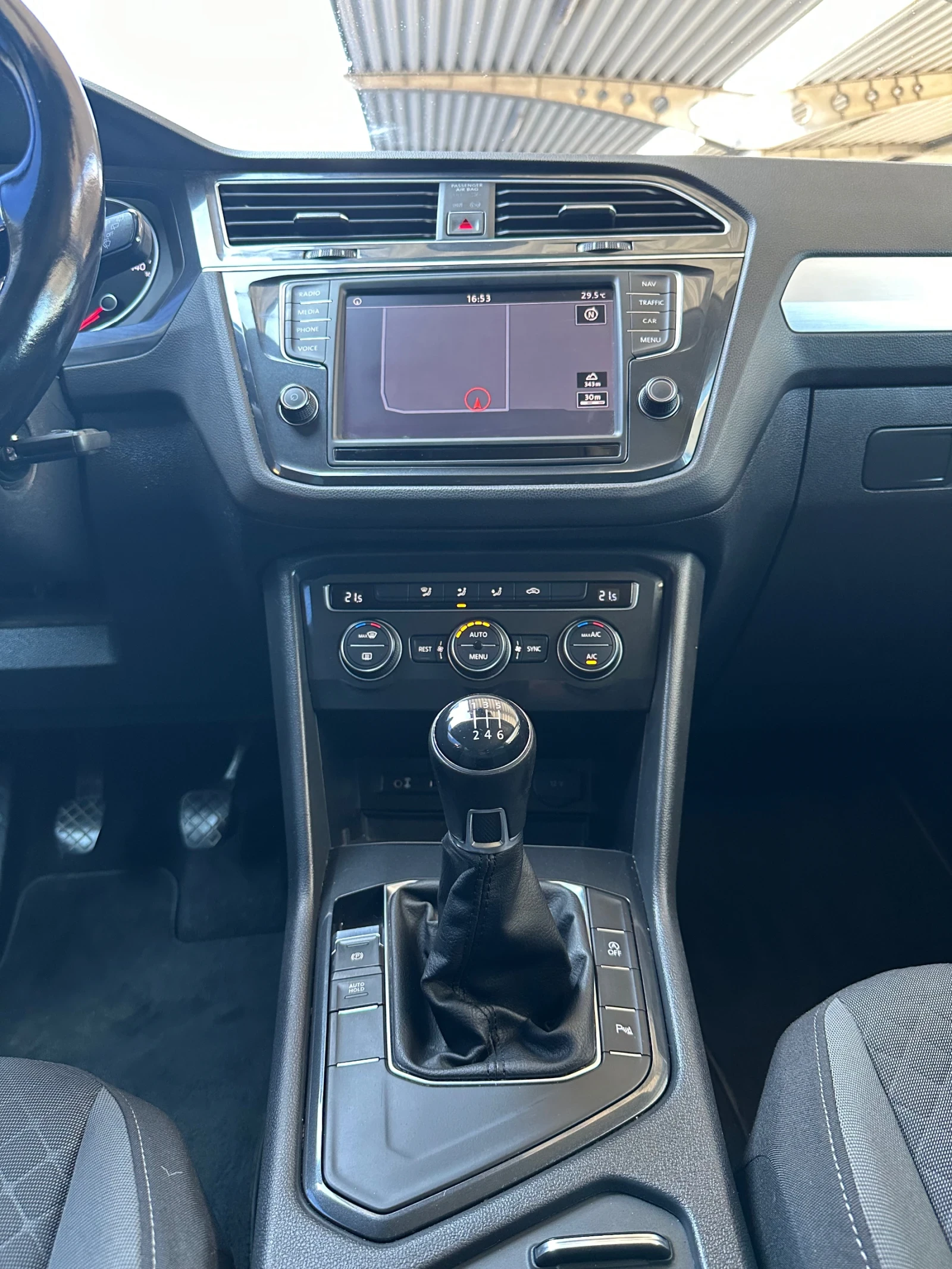 VW Tiguan 1.6TDI - изображение 8