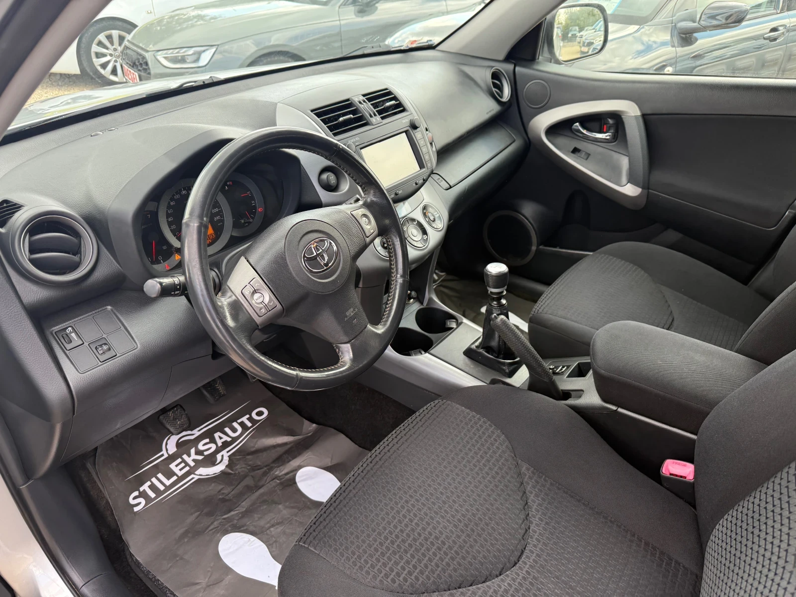 Toyota Rav4 Дизел - изображение 8