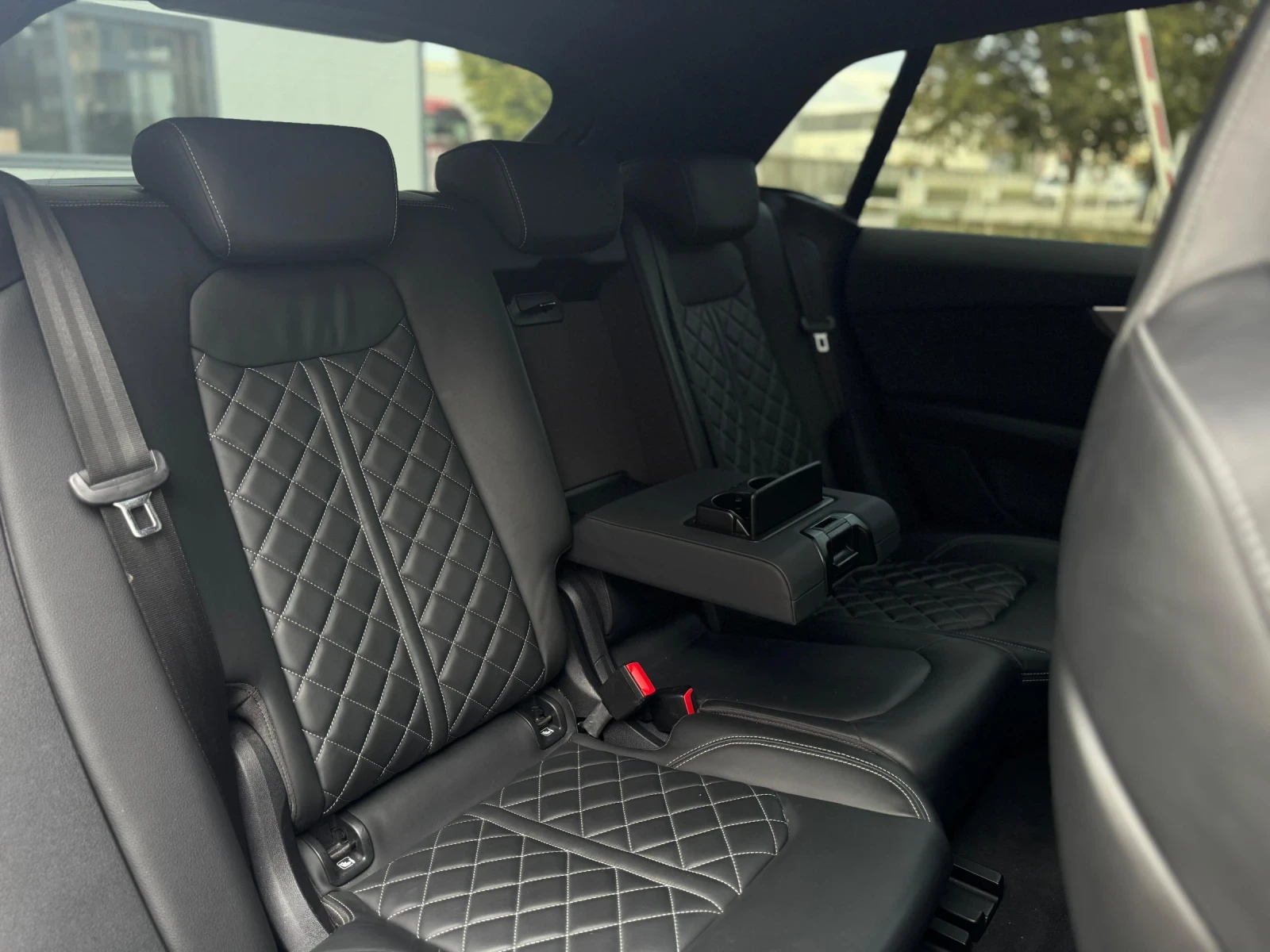 Audi Q8 Shadow-line + Sline, снимка 14 - Автомобили и джипове - 53460277