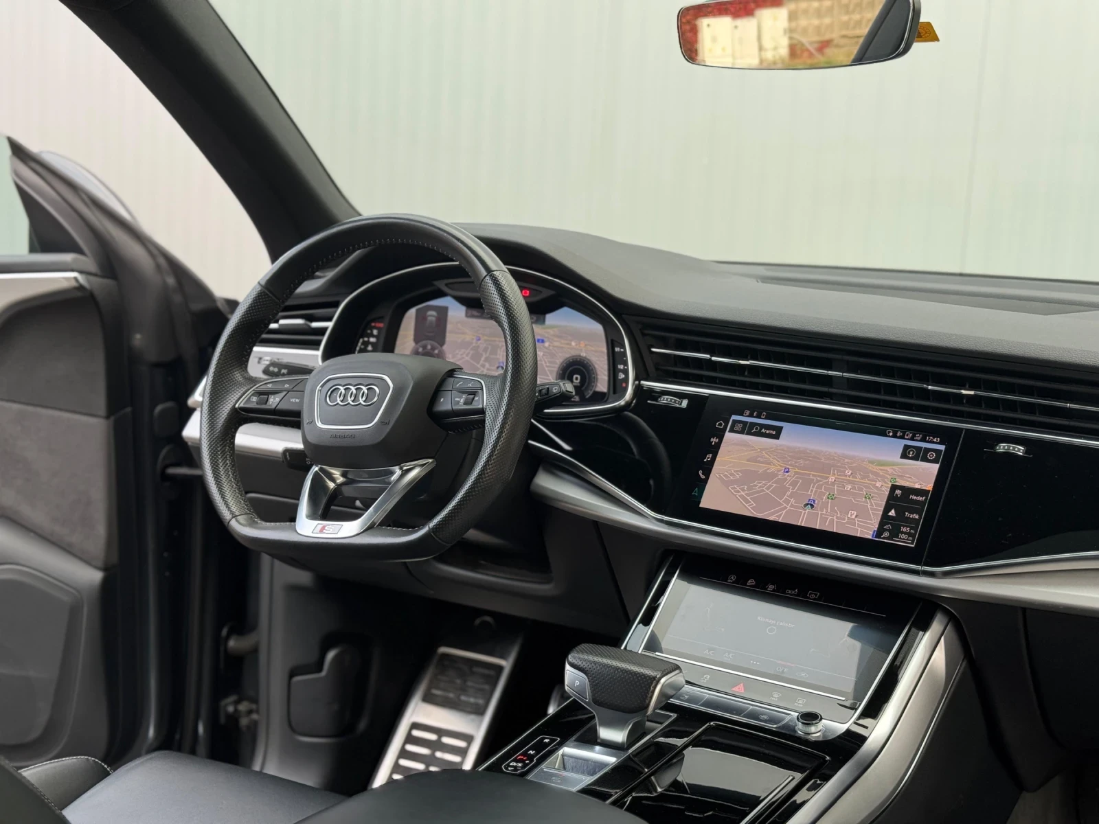 Audi Q8 Shadow-line + Sline, снимка 7 - Автомобили и джипове - 53460277