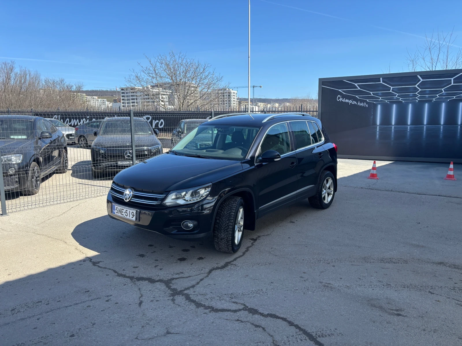 VW Tiguan 2.0TDI , снимка 2 - Автомобили и джипове - 53814970