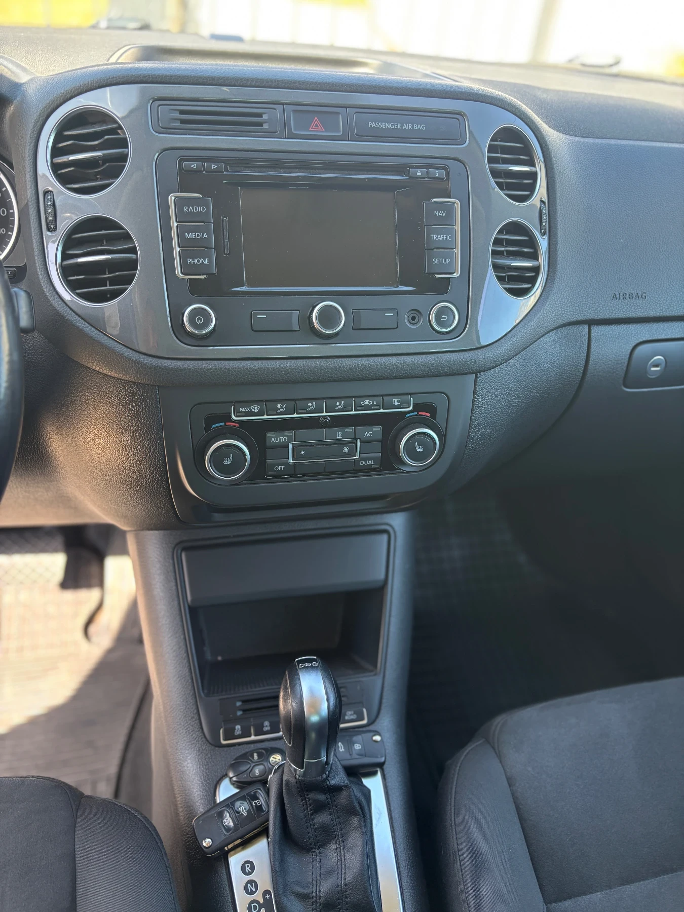 VW Tiguan 2.0TDI , снимка 8 - Автомобили и джипове - 53814970