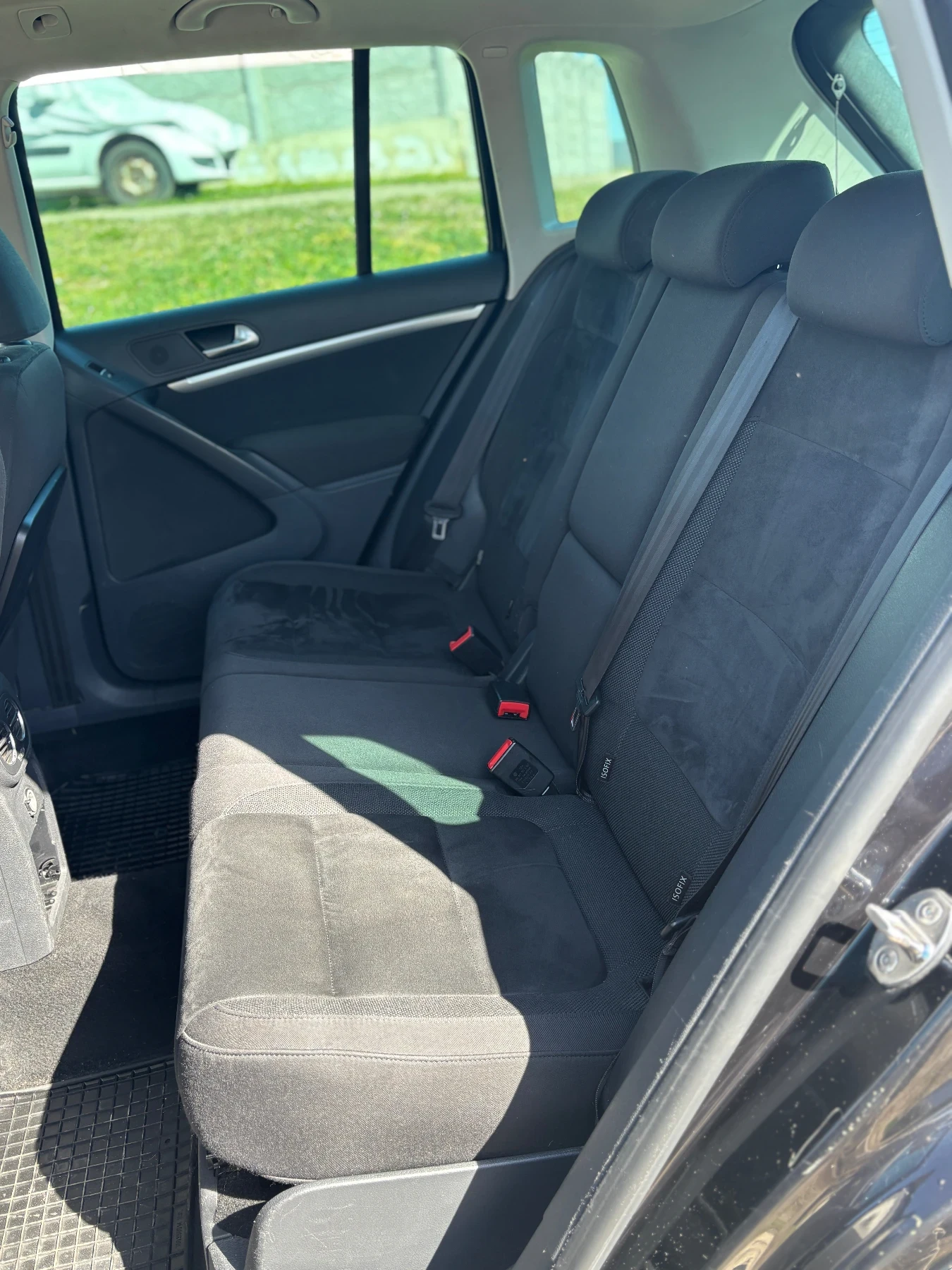 VW Tiguan 2.0TDI , снимка 9 - Автомобили и джипове - 53814970