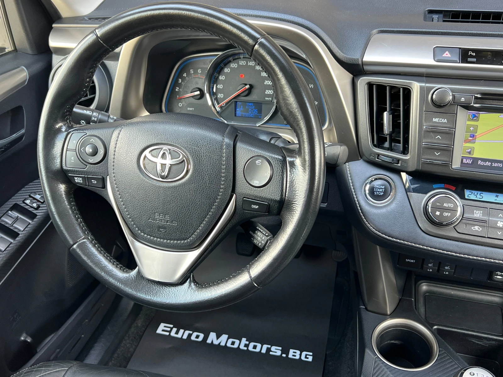 Toyota Rav4 2.2D-4D-LOUNGE-FULL SERVICE TOYOTA-KATO HOB!, снимка 11 - Автомобили и джипове - 54234916