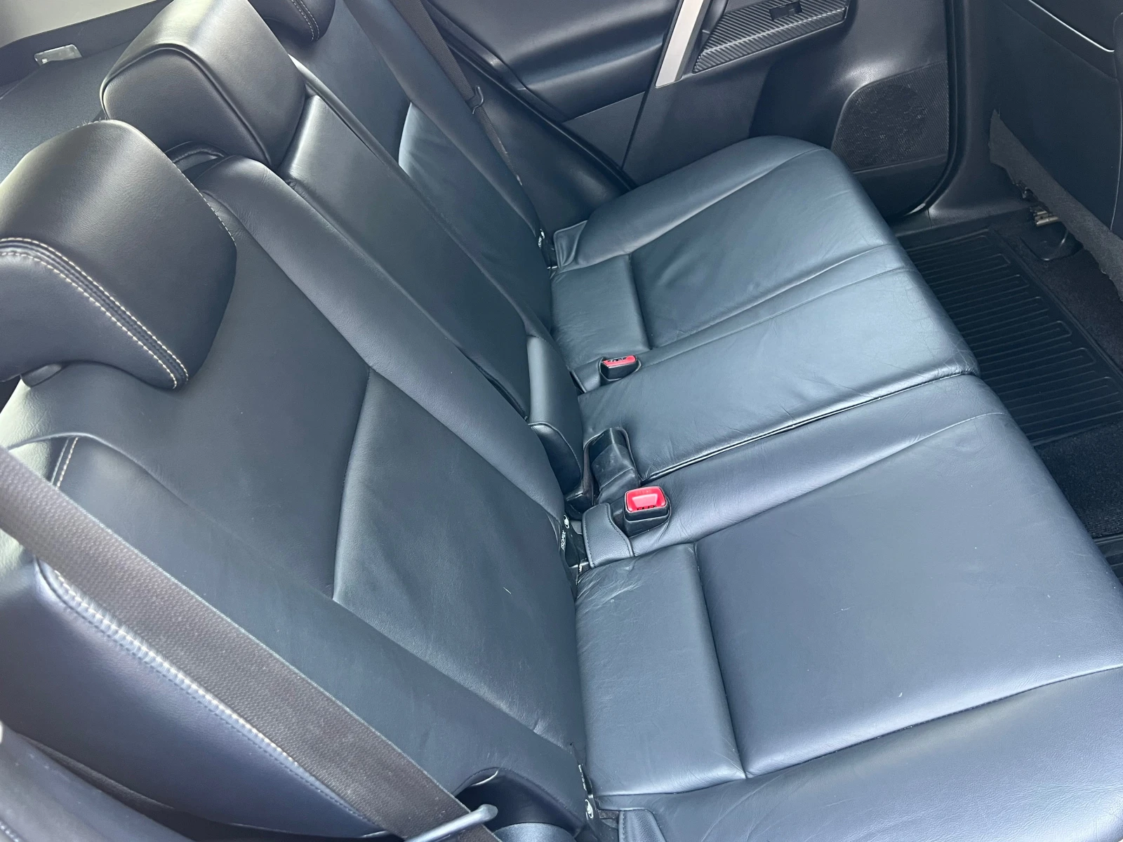 Toyota Rav4 2.2D-4D-LOUNGE-FULL SERVICE TOYOTA-KATO HOB!, снимка 14 - Автомобили и джипове - 54234916