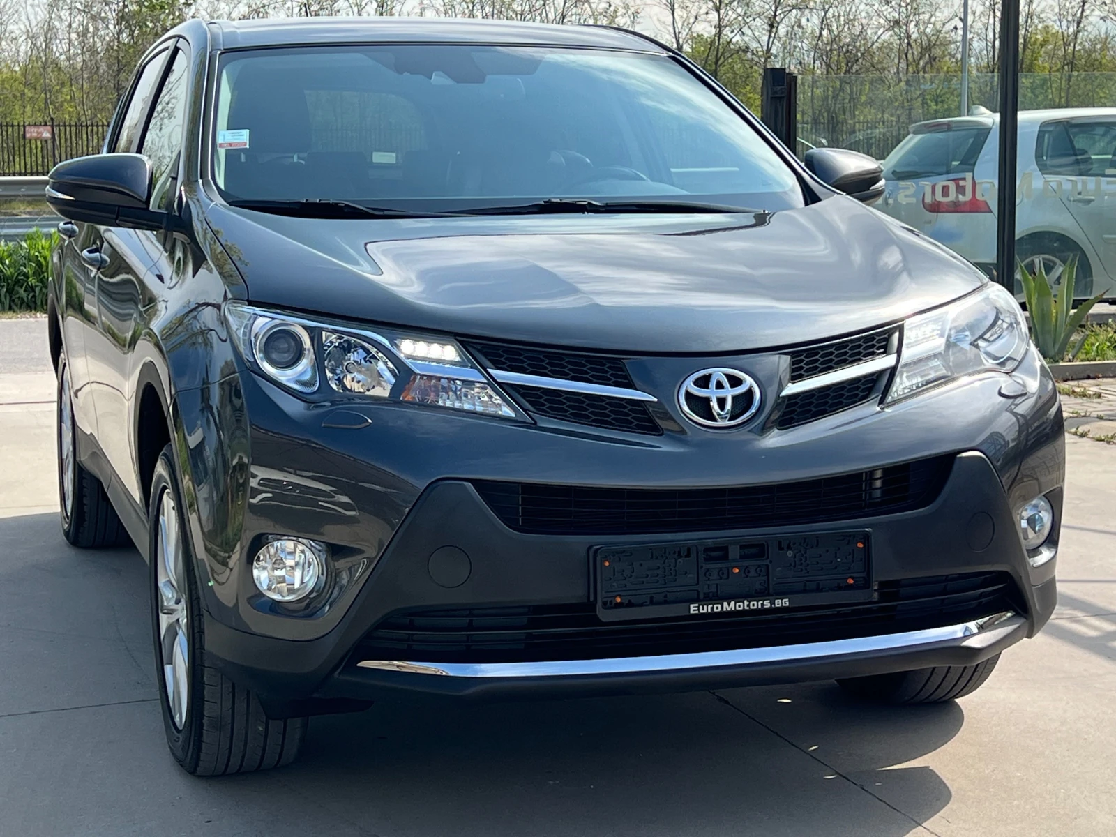 Toyota Rav4 2.2D-4D-LOUNGE-FULL SERVICE TOYOTA-KATO HOB!, снимка 3 - Автомобили и джипове - 54234916