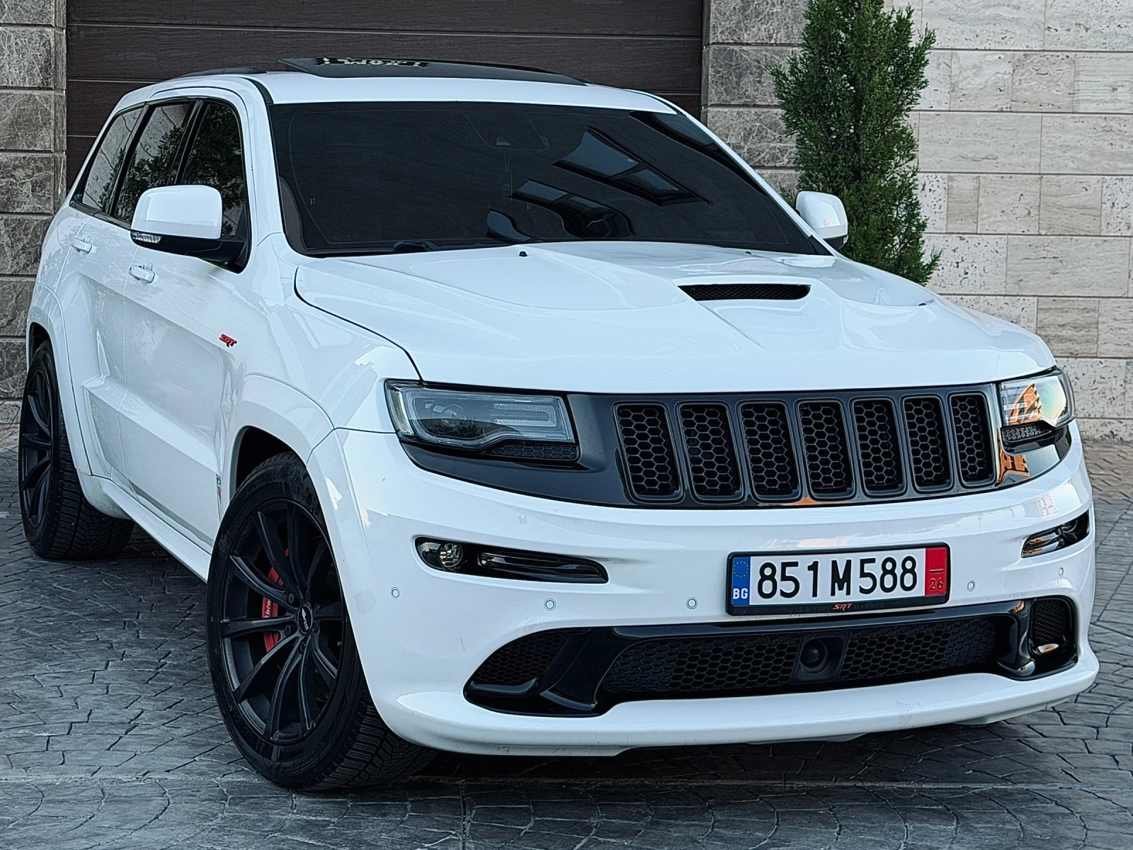 Jeep Grand cherokee 6.4 SRT Momentum GT Grail Exhaust ЛИЗИНГ, снимка 3 - Автомобили и джипове - 54969581