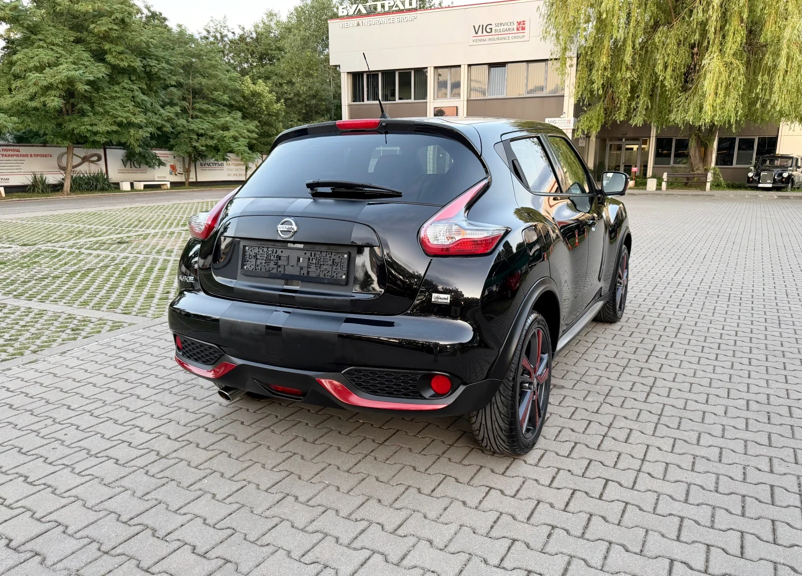 Nissan Juke 1.6Т * НАВИ * 360 камера * КОЖА * РЪЧНИ СКОРОСТИ *, снимка 5 - Автомобили и джипове - 55217718