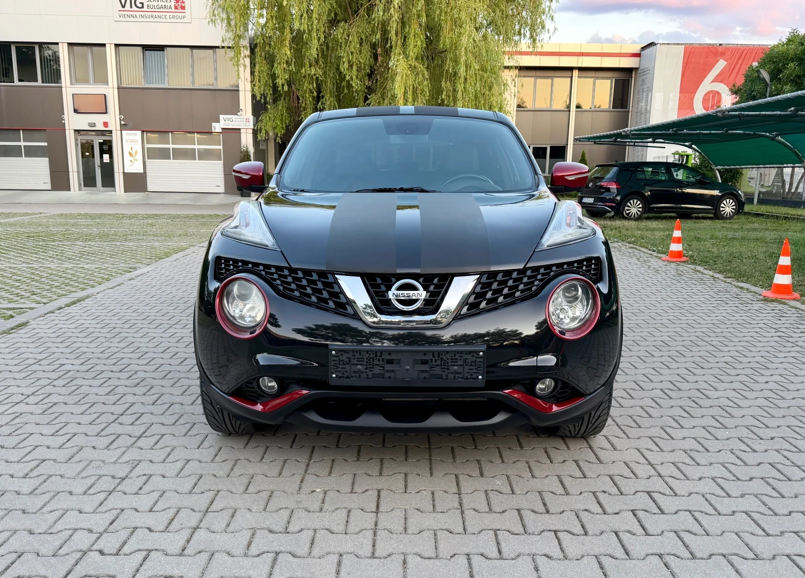 Nissan Juke 1.6Т * НАВИ * 360 камера * КОЖА * РЪЧНИ СКОРОСТИ *, снимка 8 - Автомобили и джипове - 55217718