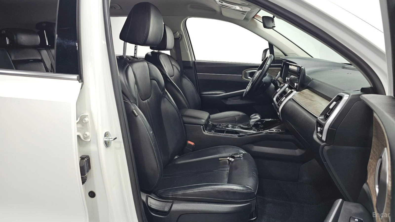 Kia Sorento Trendy* 2.5T* DISTRONIC* ПОДГРЕВ* КАМЕРА* , снимка 9 - Автомобили и джипове - 55595241
