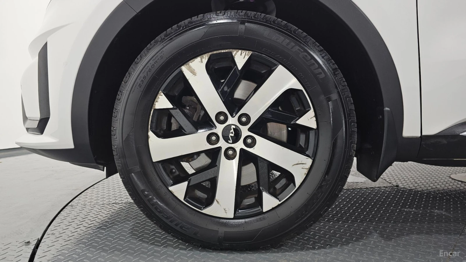 Kia Sorento Trendy* 2.5T* DISTRONIC* ПОДГРЕВ* КАМЕРА* , снимка 16 - Автомобили и джипове - 55595241