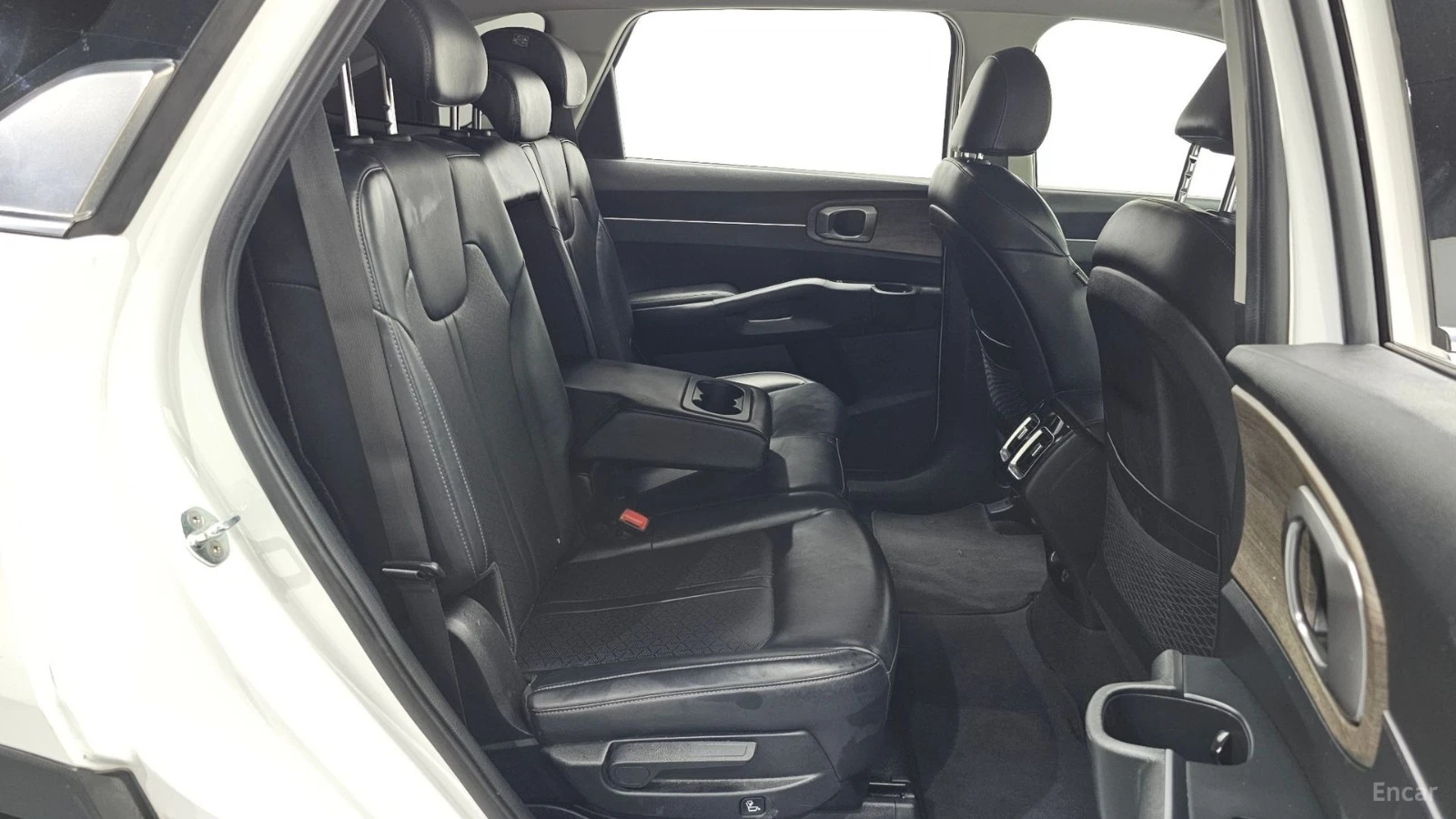 Kia Sorento Trendy* 2.5T* DISTRONIC* ПОДГРЕВ* КАМЕРА* , снимка 10 - Автомобили и джипове - 55595241