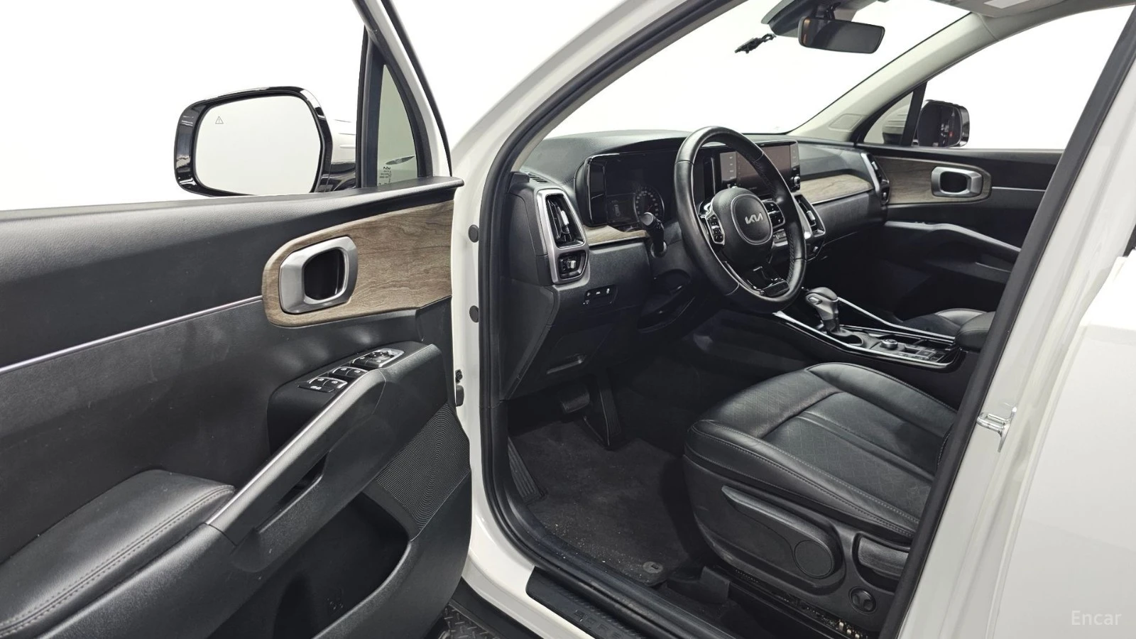 Kia Sorento Trendy* 2.5T* DISTRONIC* ПОДГРЕВ* КАМЕРА* , снимка 8 - Автомобили и джипове - 55595241