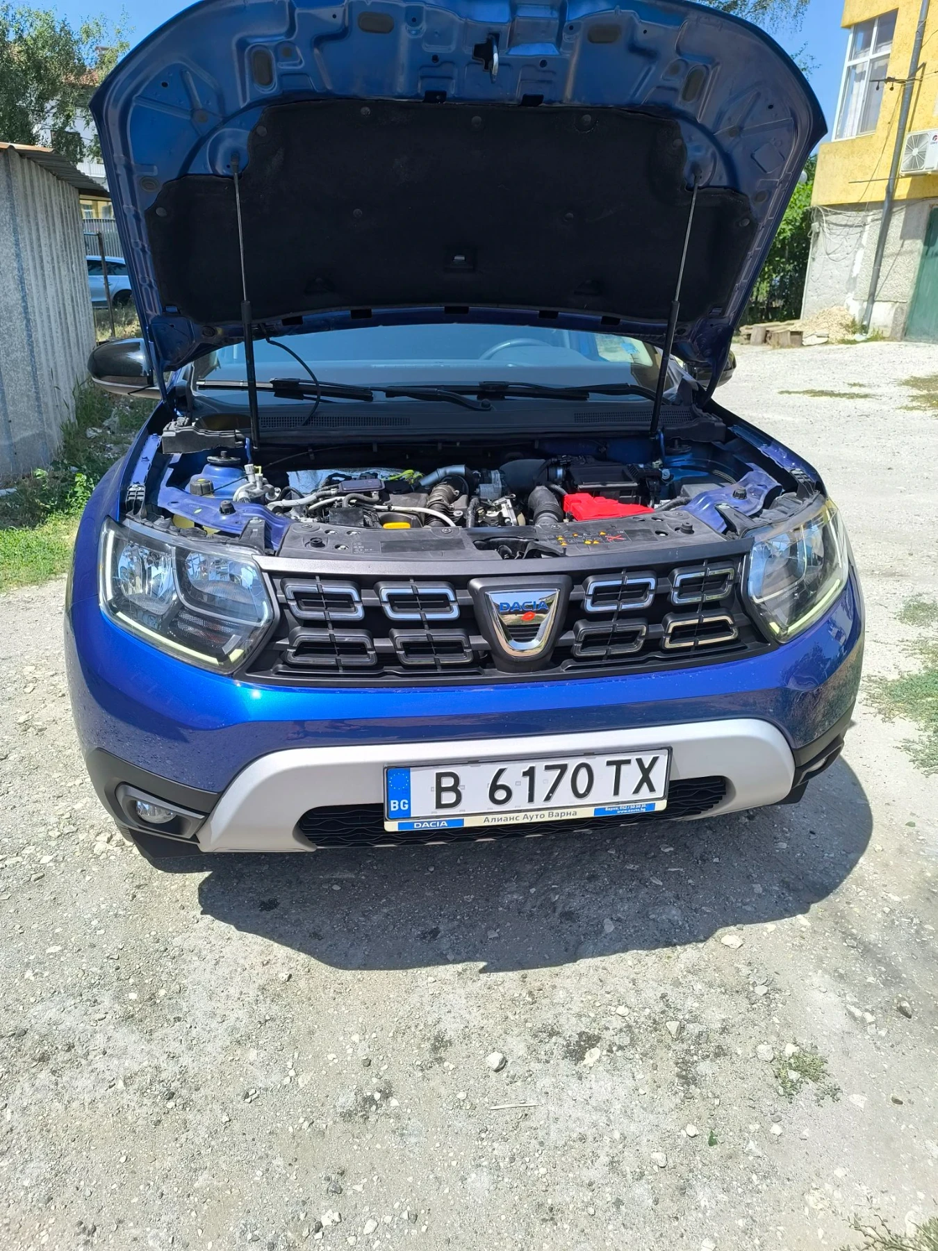 Dacia Duster, снимка 2 - Автомобили и джипове - 55671183