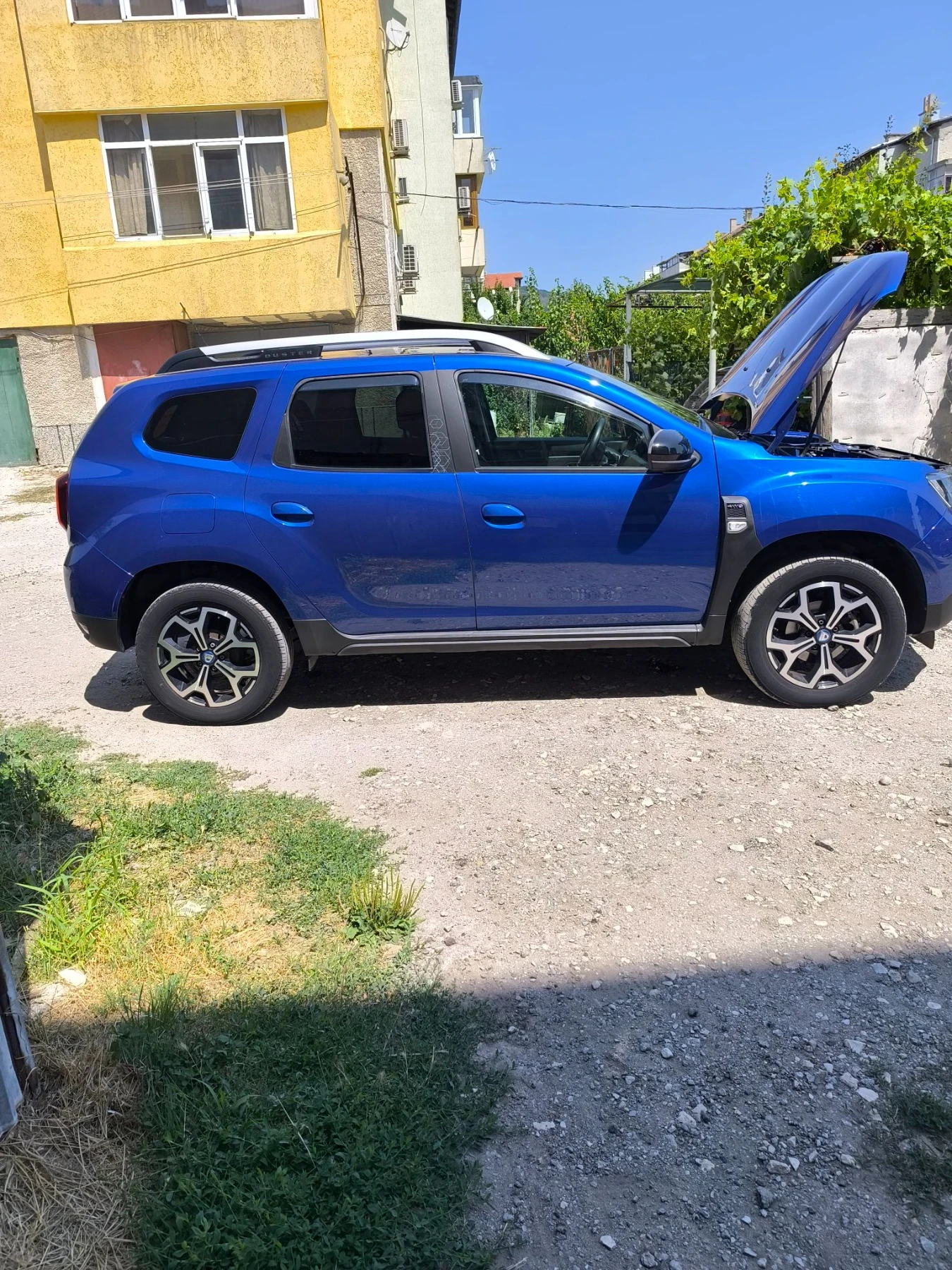 Dacia Duster, снимка 3 - Автомобили и джипове - 55671183