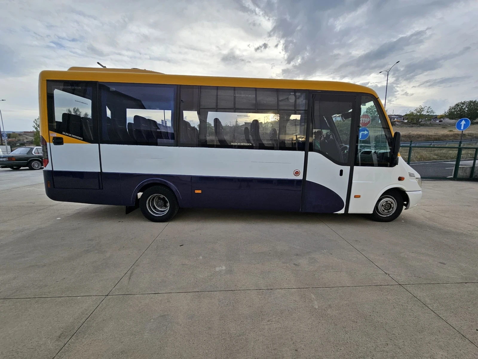 Mercedes-Benz Sprinter 616 30 места, климатик - изображение 4