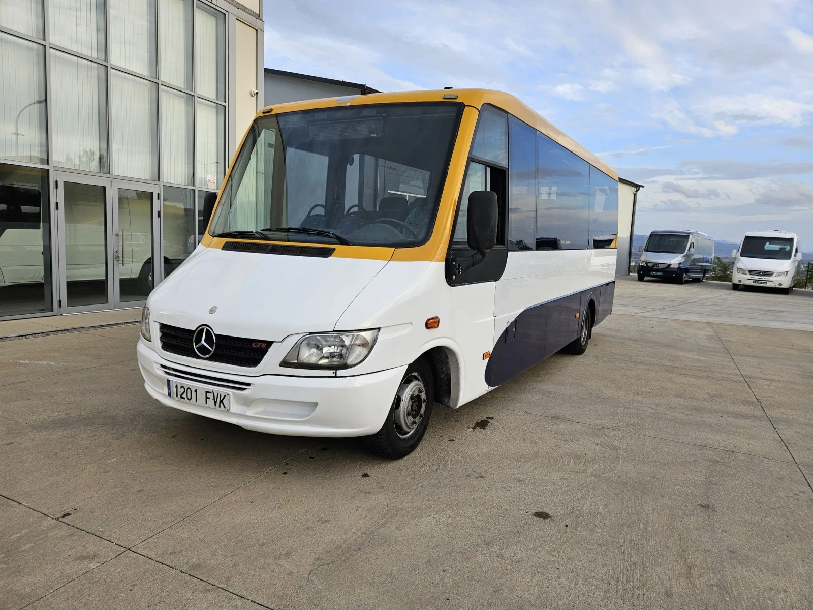 Mercedes-Benz Sprinter 616 30 места, климатик - изображение 2