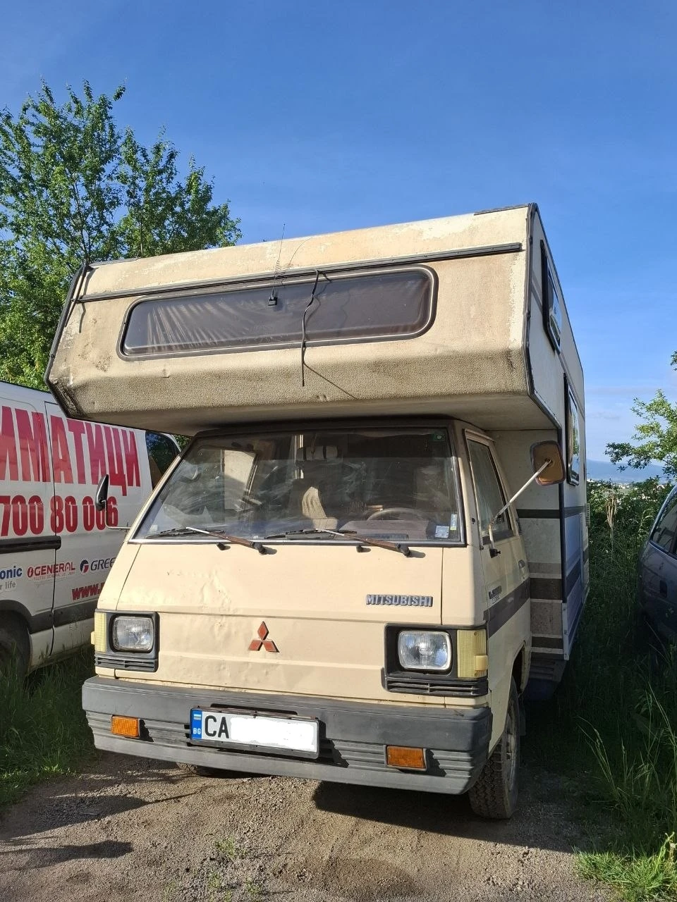 Кемпер Mitsubishi L300, снимка 2 - Каравани и кемпери - 54492710