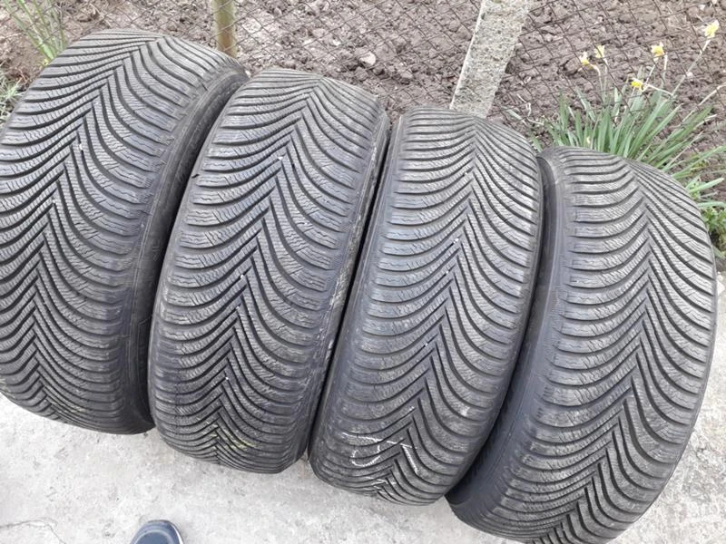 Гуми Зимни 225/55R17, снимка 13 - Гуми и джанти - 24980849