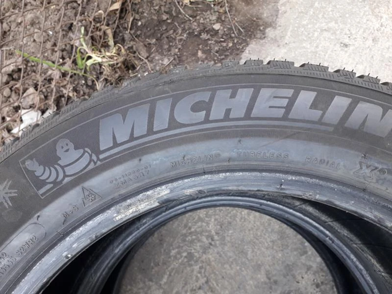 Гуми Зимни 225/55R17, снимка 5 - Гуми и джанти - 24980849