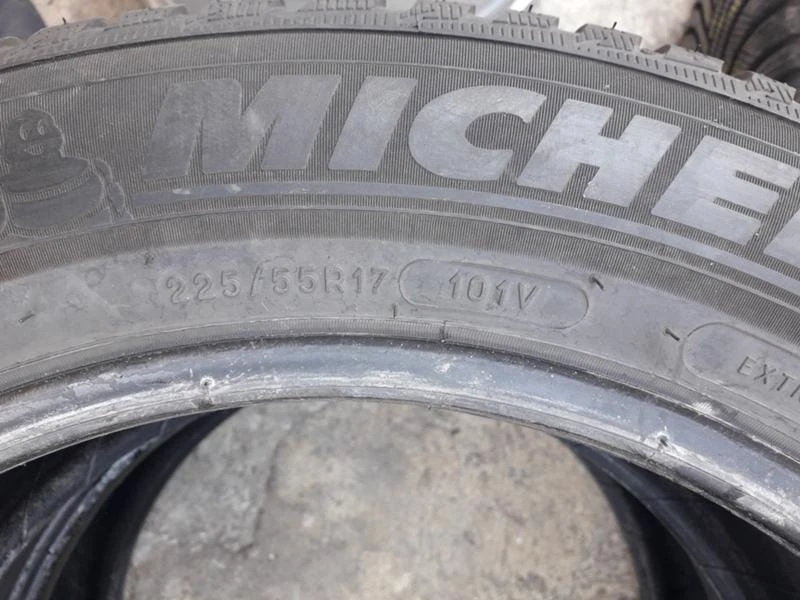 Гуми Зимни 225/55R17, снимка 7 - Гуми и джанти - 24980849