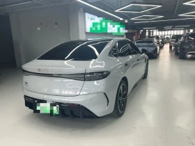 BYD Seal 4x4 80.64KWH 492 km - 77900 лв. / 39829.64 € - 22078523 3