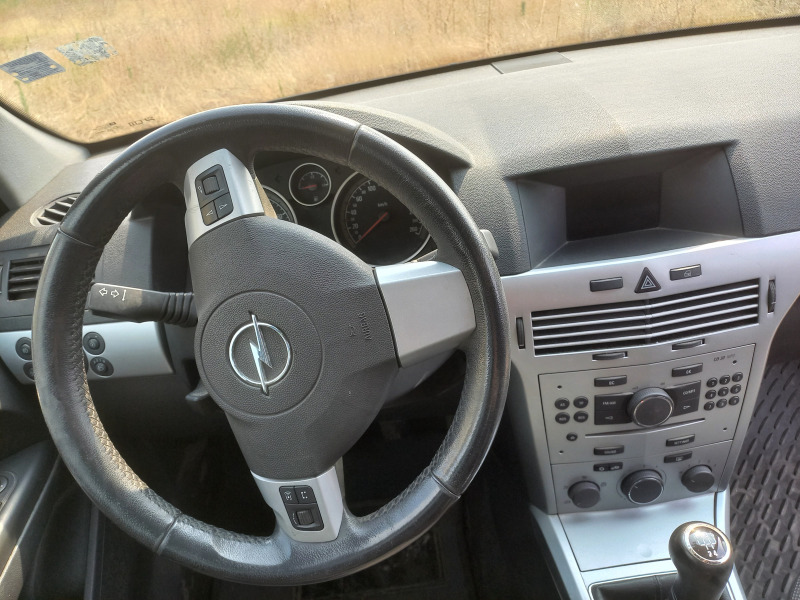 Opel Astra, снимка 11 - Автомобили и джипове - 42099048
