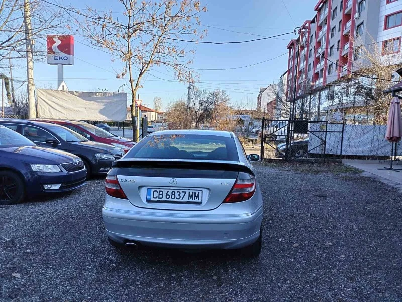 Mercedes-Benz C 220, снимка 5 - Автомобили и джипове - 43562667