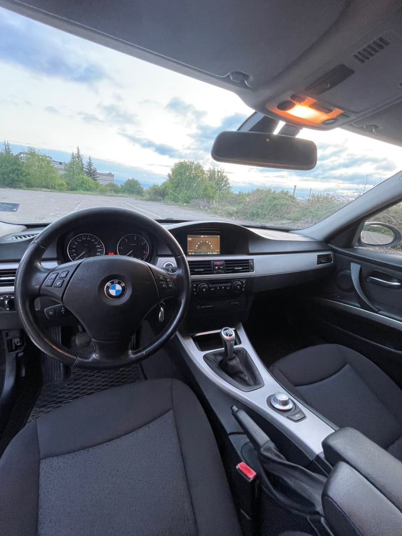 BMW 320 Е91 обслужена перфектна, снимка 11 - Автомобили и джипове - 45702755