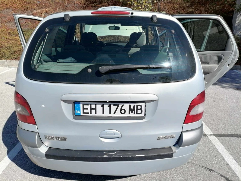 Renault Scenic DCI, снимка 7 - Автомобили и джипове - 47441432