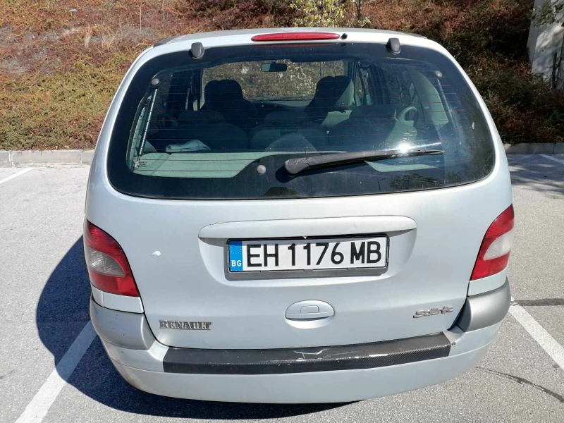 Renault Scenic DCI, снимка 9 - Автомобили и джипове - 47441432