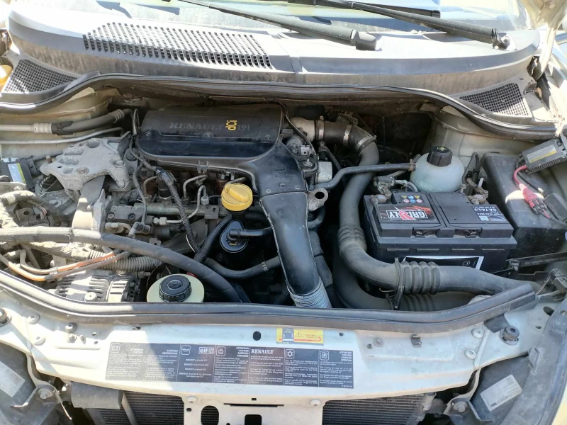 Renault Scenic DCI, снимка 5 - Автомобили и джипове - 47441432