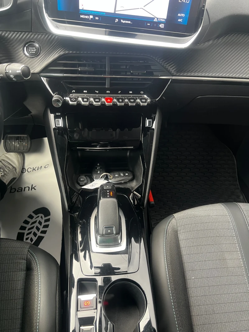 Peugeot 208 ALLURE 3D cockpit AVTOMAT, снимка 11 - Автомобили и джипове - 48069982