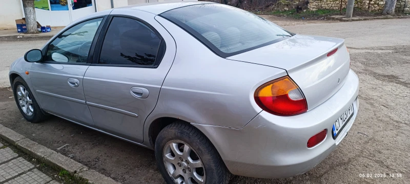 Chrysler Neon 2.0, снимка 4 - Автомобили и джипове - 48993447