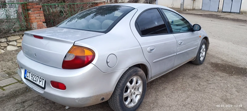 Chrysler Neon 2.0, снимка 5 - Автомобили и джипове - 48993447