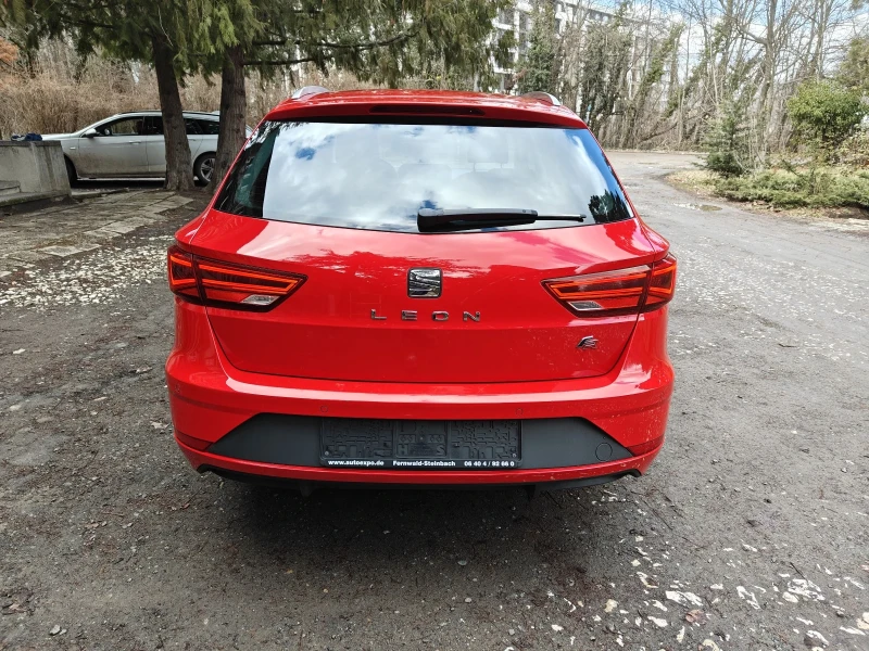 Seat Leon 1.6 TDI  FR, снимка 4 - Автомобили и джипове - 49348931