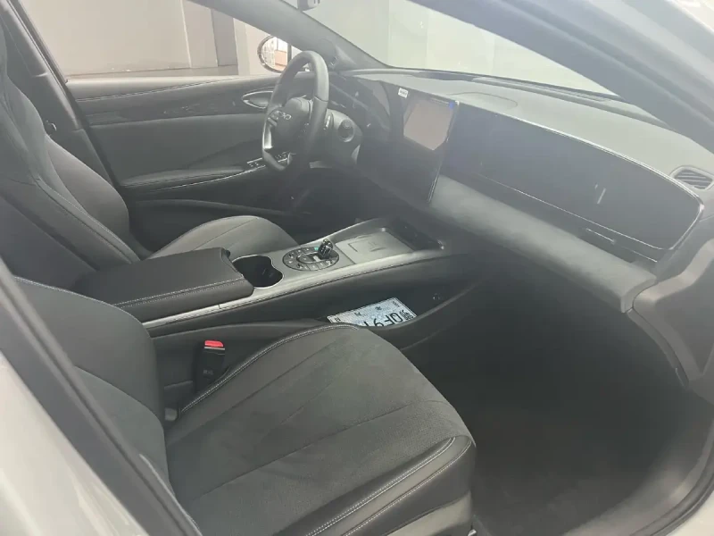 BYD Seal 4x4 80.64KWH 492 km, снимка 9 - Автомобили и джипове - 52862123