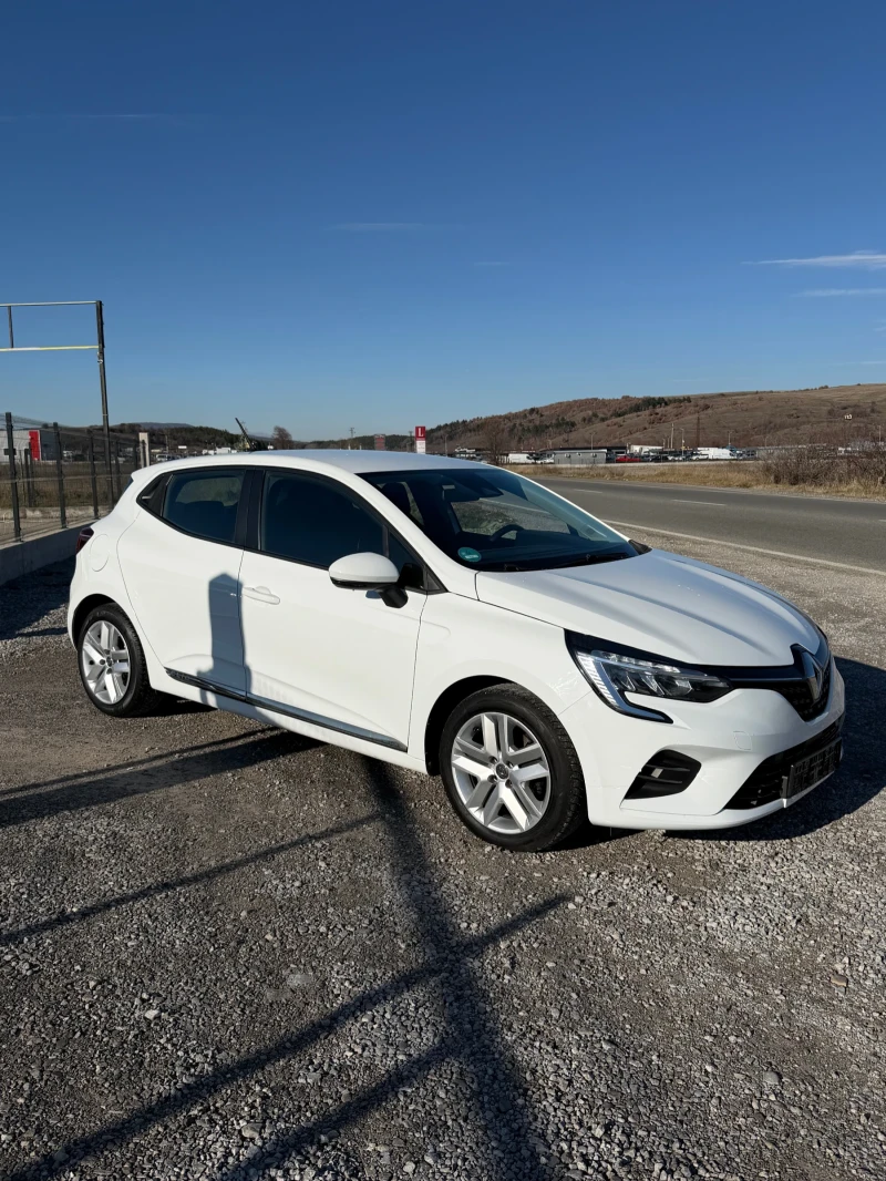Renault Clio 1.5DCI LED NAVI EURO 6D SERVICE BOOK TUV COC, снимка 4 - Автомобили и джипове - 52958727