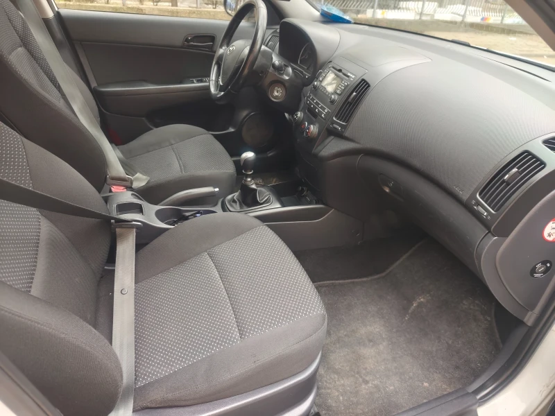 Hyundai I30 Cw, снимка 8 - Автомобили и джипове - 53467056