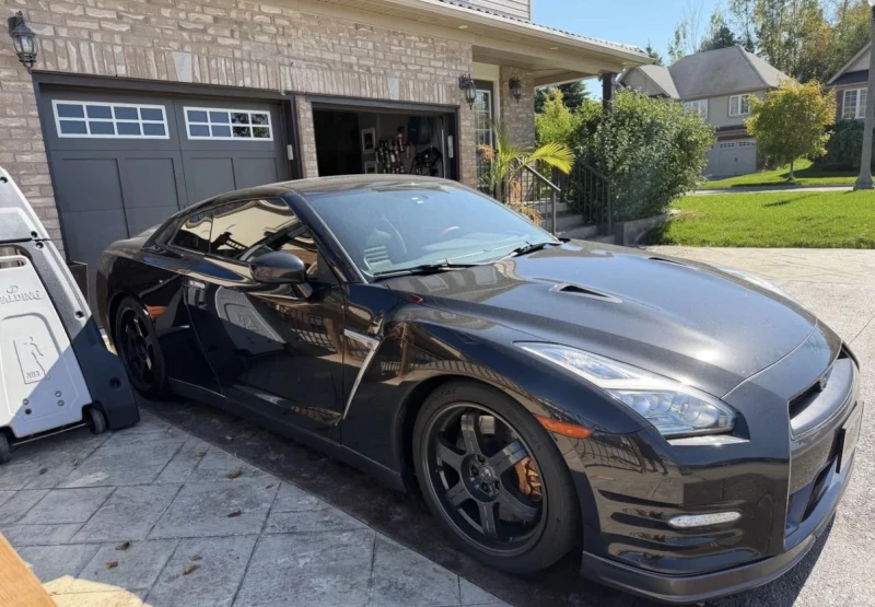 Nissan Gt-r Black Edition * * НАПРАВЕНИ ДВИГАТЕЛ И КУТИЯ * * , снимка 2 - Автомобили и джипове - 53567277