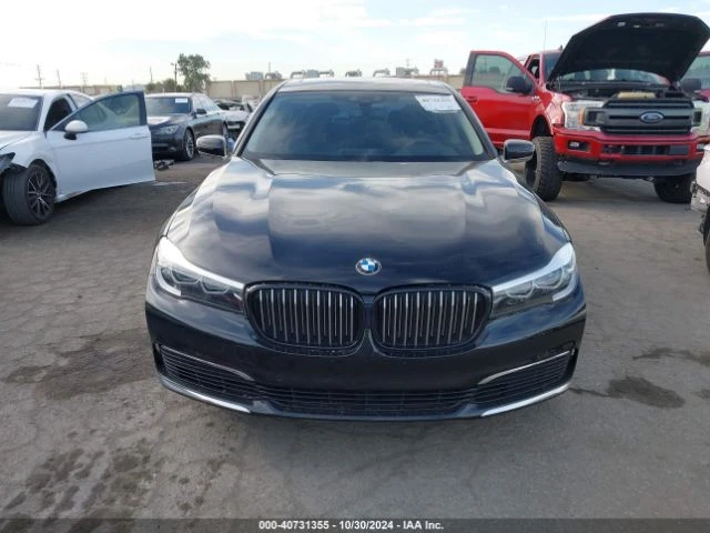 BMW 740 Individual* Keyless* HUD* Масаж* 360* , снимка 2 - Автомобили и джипове - 48643295