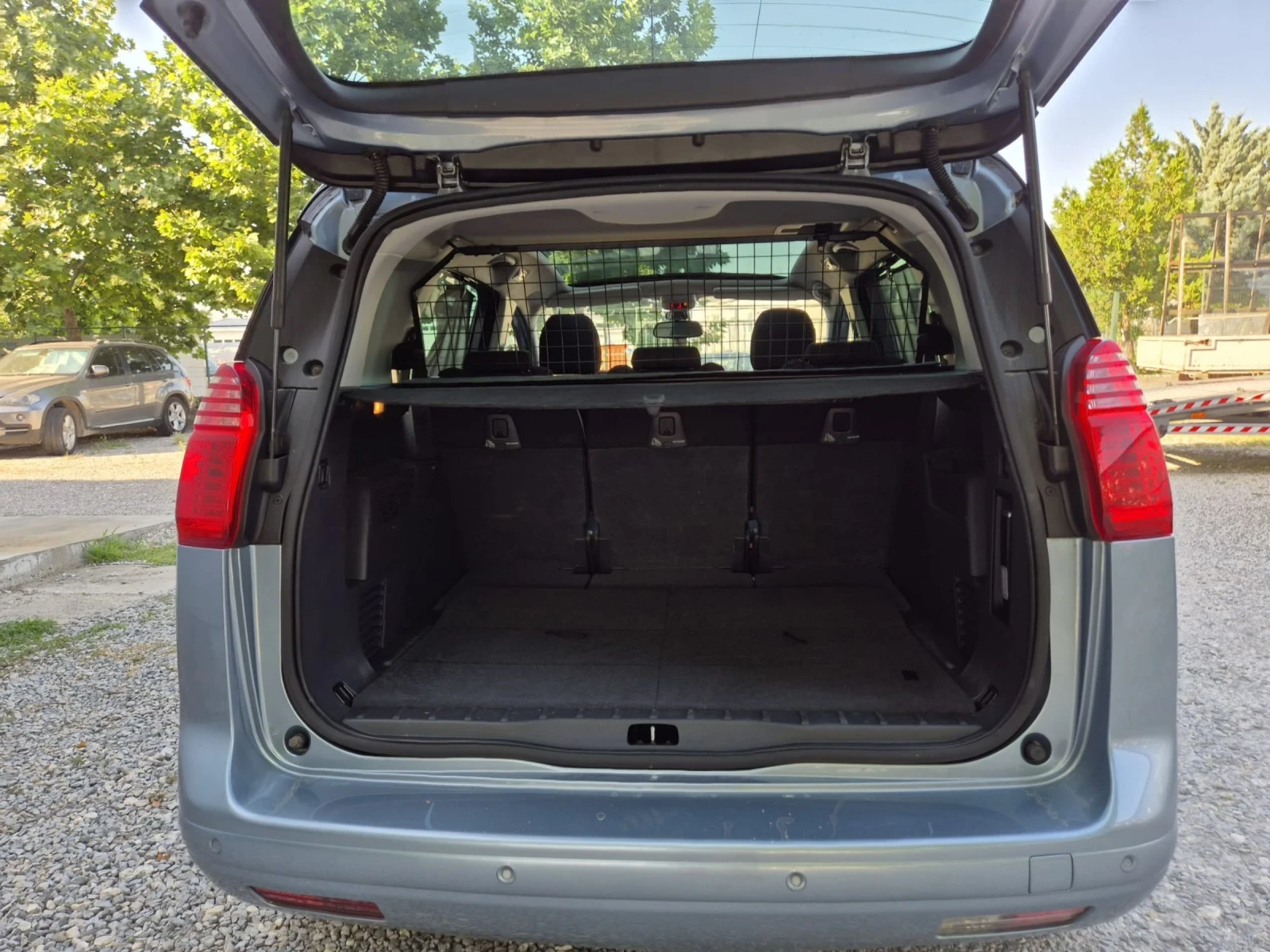 Peugeot 5008 2.0HDI- Navi-Exclusive - изображение 9