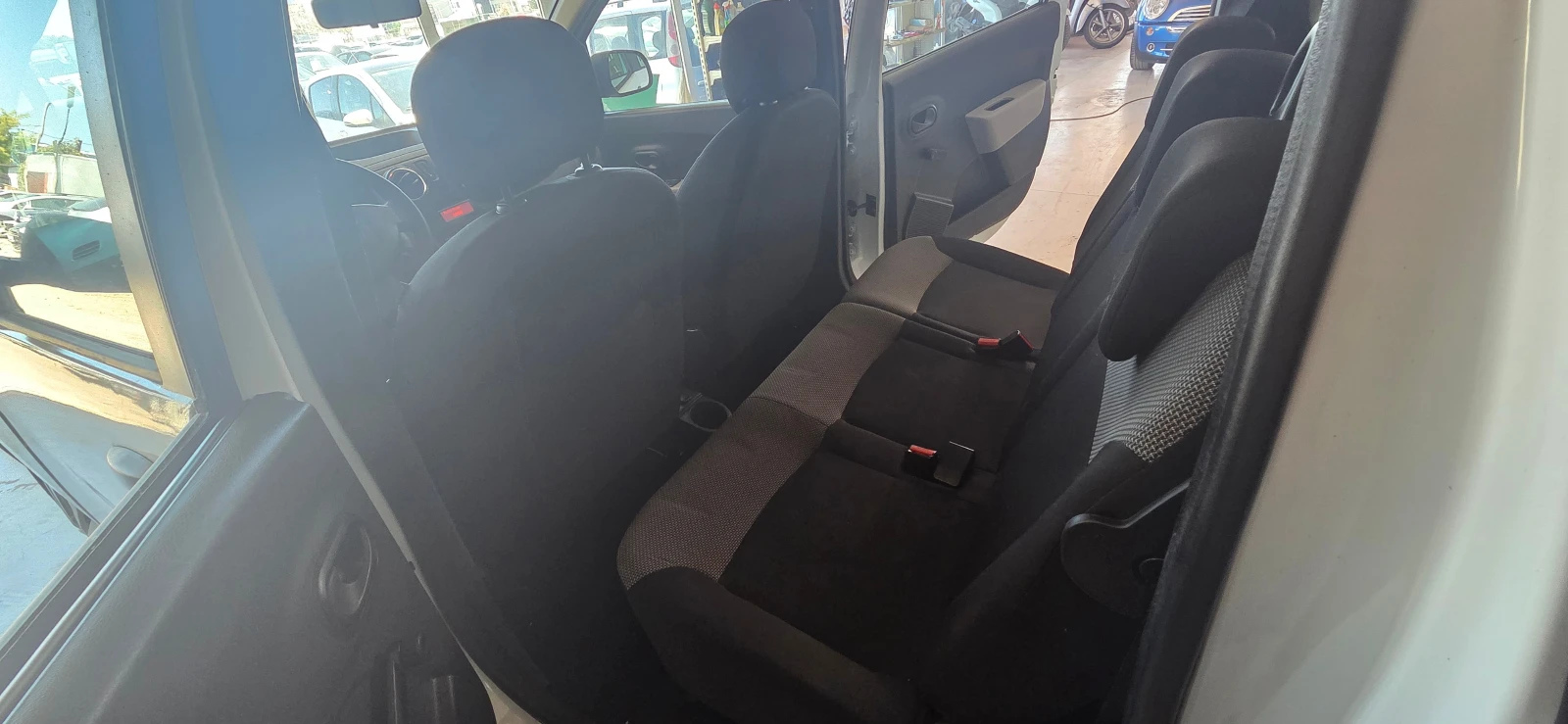Dacia Lodgy 1.6 БЕНЗ 7-МЕСТА - изображение 7